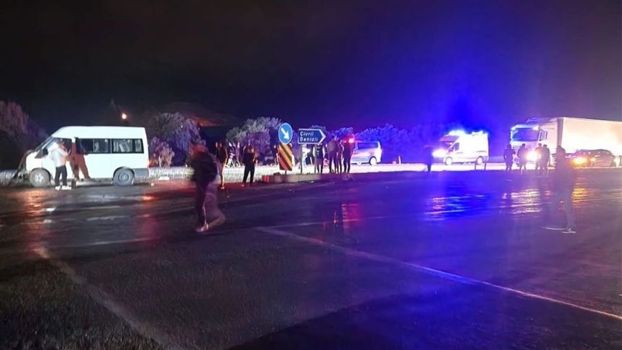 Karanlık kavşakta bir kaza daha meydana geldi