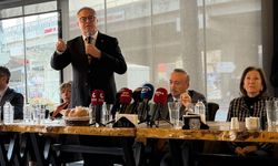 Karaoba’dan AK Partili Vekillere “Büst” Tepkisi