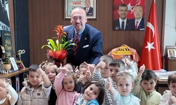 Başkan Yalım'ın Kapısı 7'den 70'e Ardına Kadar Açık