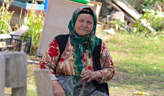 Uşak'ta Yaşanan Su Baskınında Yaşlı Kadın Geçim Kaynağını Kaybetmişti