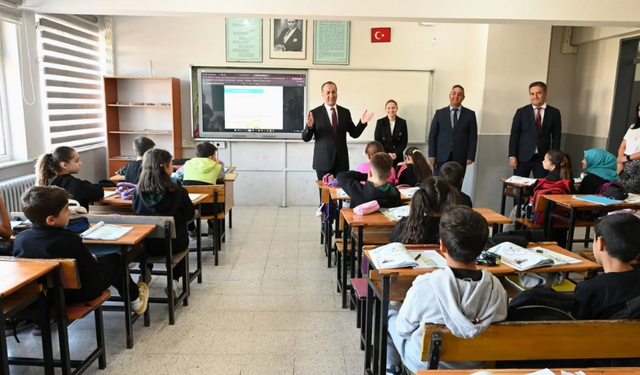 İl Millî Eğitim Müdürü Ahmet Ali Aşcı Ortaokulunu Ziyaret Etti