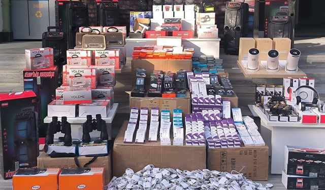 Uşak’ta 667 Kaçak Teknolojik Ürün Yakalandı