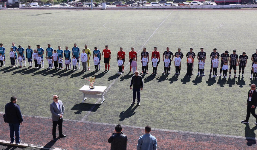 Uşak 1. Amatör Finalinde Bir İlk Yaşandı