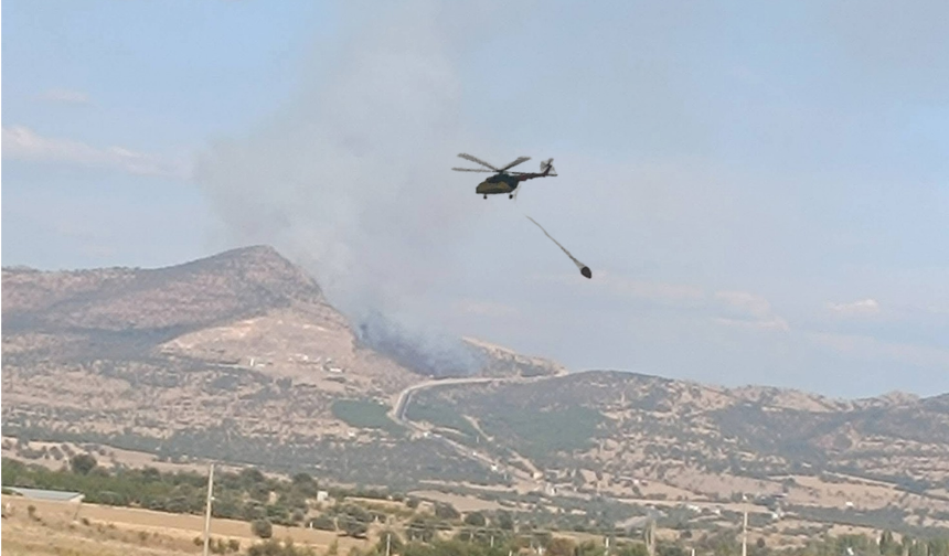 Eşme’deki yangın havadan ve karadan müdahaleyle kontrol altına alındı